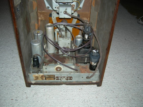 Philco 37-610T Chassis
