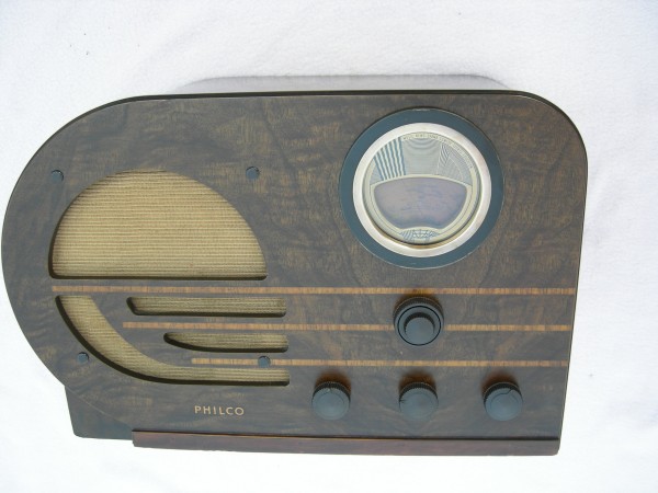 Philco 38-10 Table Top Radio Front