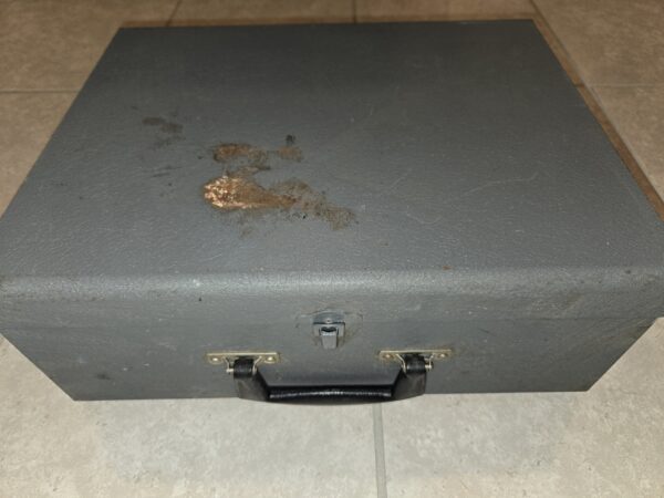 EICO 667 Case