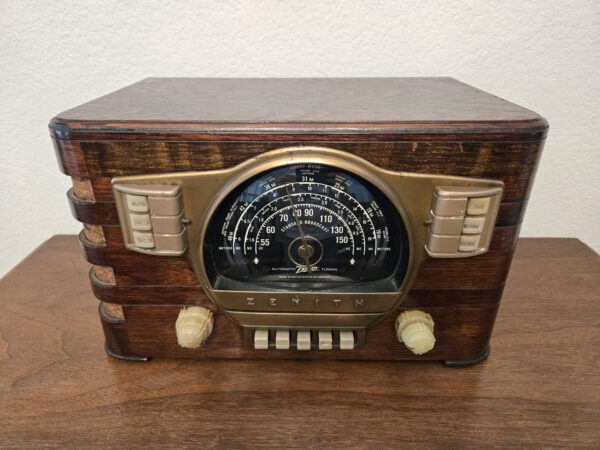 Zenith Model 7S529 Dial