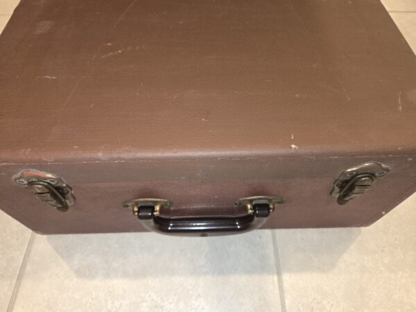 Hickok 600A top front of case